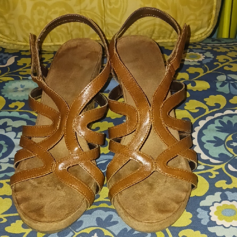 Aerosole Wedges